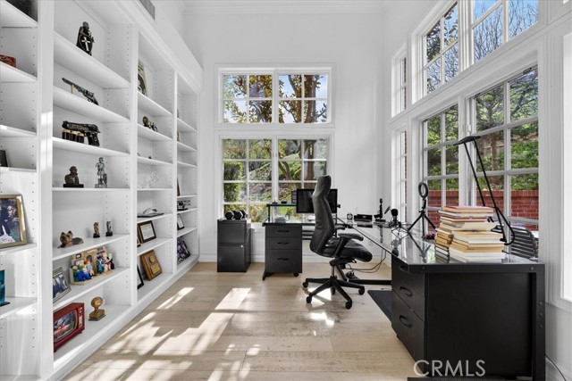 Detail Gallery Image 6 of 26 For 2443 Swanfield Ct, Thousand Oaks,  CA 91361 - 3 Beds | 2/1 Baths