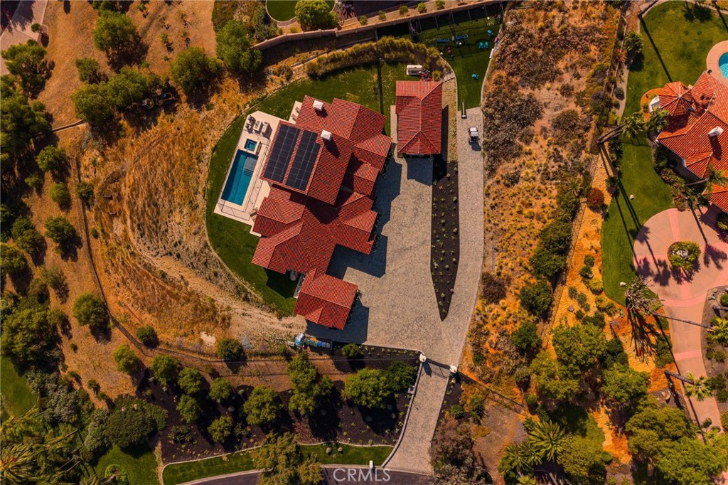 https://media.crmls.org/medias/17342c92-f54e-481a-b9c9-94c66adc2419.jpg?preset=X-Large