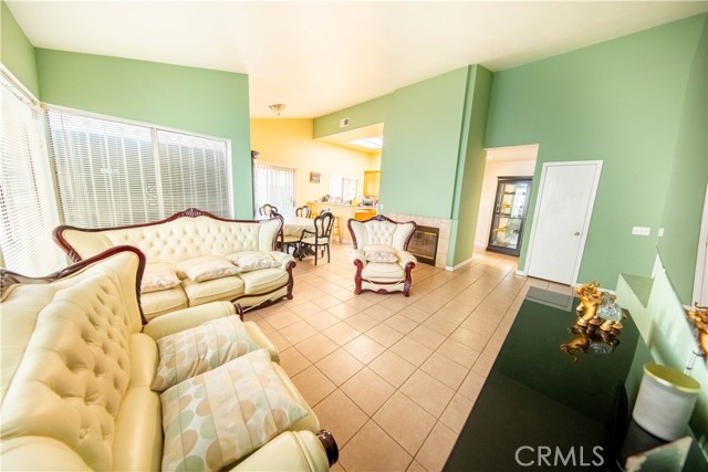 Detail Gallery Image 8 of 23 For 367 Aurora Dr, Perris,  CA 92571 - 2 Beds | 2 Baths