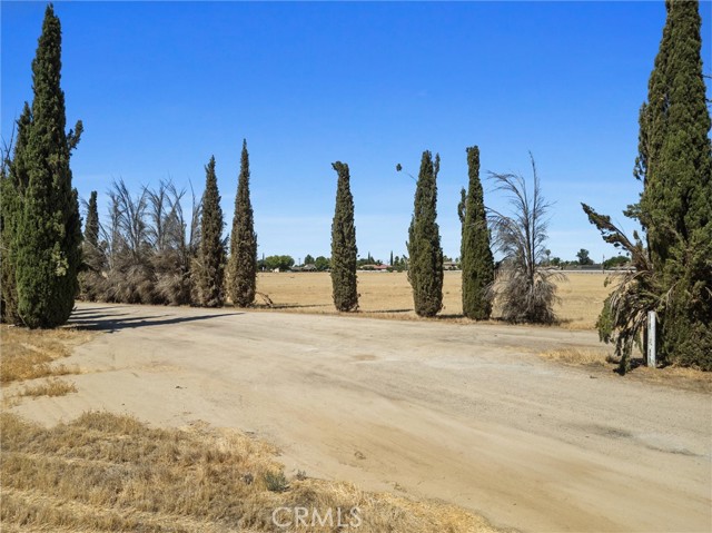 1320 E Lerdo, Shafter CA: https://media.crmls.org/medias/17352e07-3b40-4411-be72-e83b80e886f9.jpg