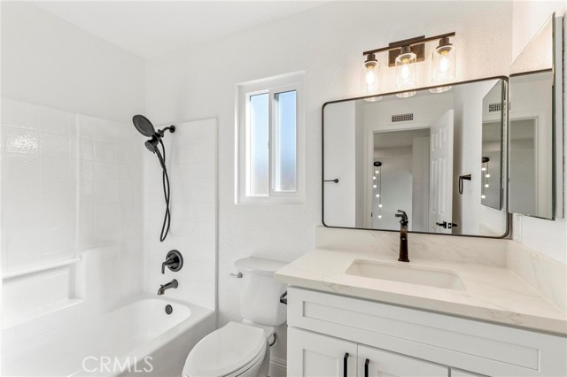 Image 26 of 51 For 40156 Starling Street