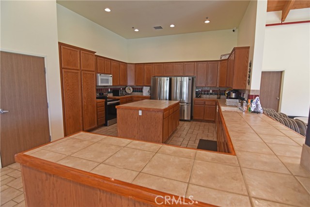 11614 Ridgemark Road, Apple Valley CA: https://media.crmls.org/medias/1736301b-662f-4b54-a821-3a62db157057.jpg