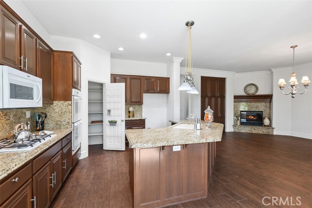 29530 Winding Brook Drive, Menifee CA: https://media.crmls.org/medias/17363abc-f603-4441-b8fc-2195ae34c194.jpg