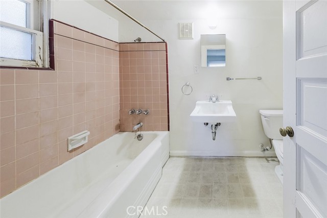 1324 S 1st Avenue, Arcadia CA: https://media.crmls.org/medias/1736767c-169b-4ecd-a395-477a75f931ac.jpg