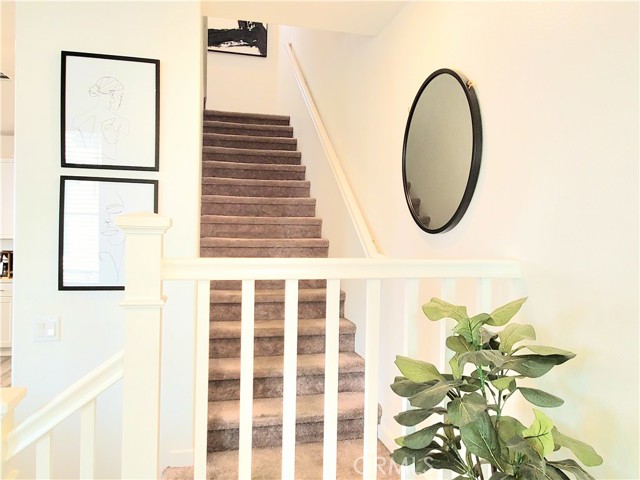 Detail Gallery Image 6 of 23 For 16229 Castello #6,  Fontana,  CA 92336 - 4 Beds | 2/1 Baths