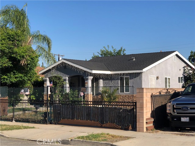 722 W Bayless St, Azusa, CA 91702