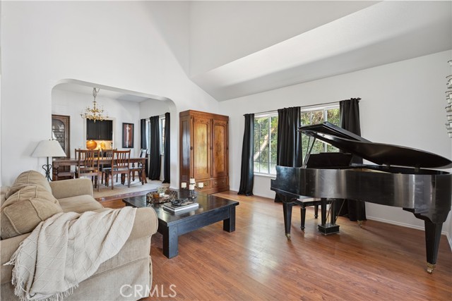 Image 5 of 50 For 8042 Masefield Court