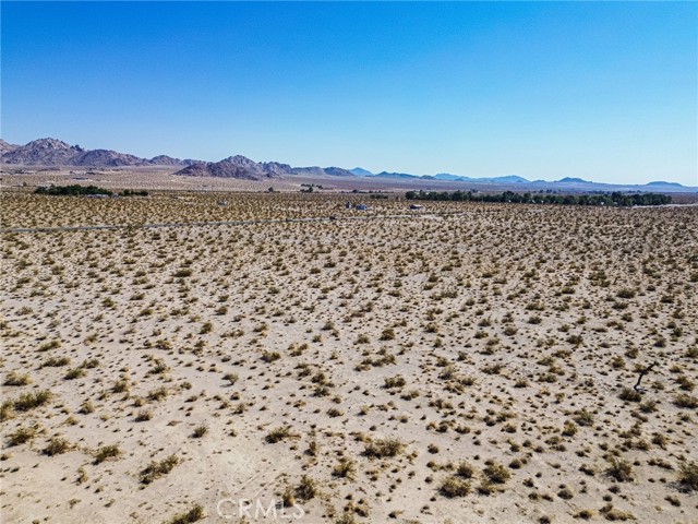 37898 Old Woman Springs Road, Lucerne Valley CA: https://media.crmls.org/medias/17373434-9143-4b9e-82e3-24201268df06.jpg
