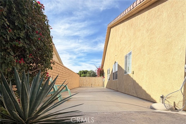 41396 Farmer Court, Indio CA: https://media.crmls.org/medias/1737ab9c-1cfb-4402-a3c4-9d1ef902a822.jpg