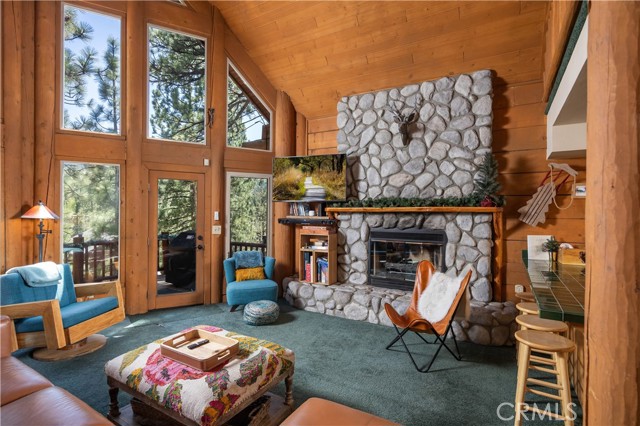 42816 Monterey Street, Big Bear Lake CA: https://media.crmls.org/medias/1737d65b-56a3-4a71-ab39-20cac873622d.jpg