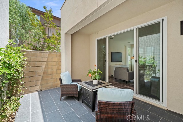 610 Cultivate, Irvine CA: https://media.crmls.org/medias/1737dfcd-aed5-4443-8236-0384ec727238.jpg