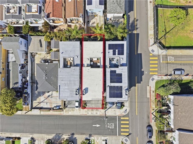 Detail Gallery Image 66 of 67 For 1745 Spreckels Ln, Redondo Beach,  CA 90278 - 3 Beds | 4/1 Baths