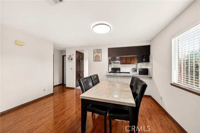 Detail Gallery Image 5 of 21 For 13813 Los Angeles, Baldwin Park,  CA 91706 - 3 Beds | 3 Baths