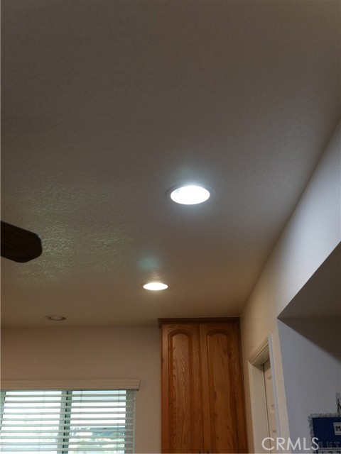 Image 19 of 39 For 10151 Christopher