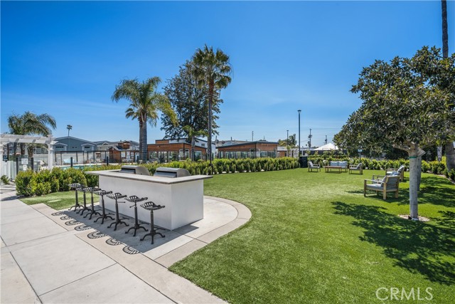 Detail Gallery Image 27 of 37 For 8250 Lankershim Blvd #33,  North Hollywood,  CA 91605 - 3 Beds | 2 Baths