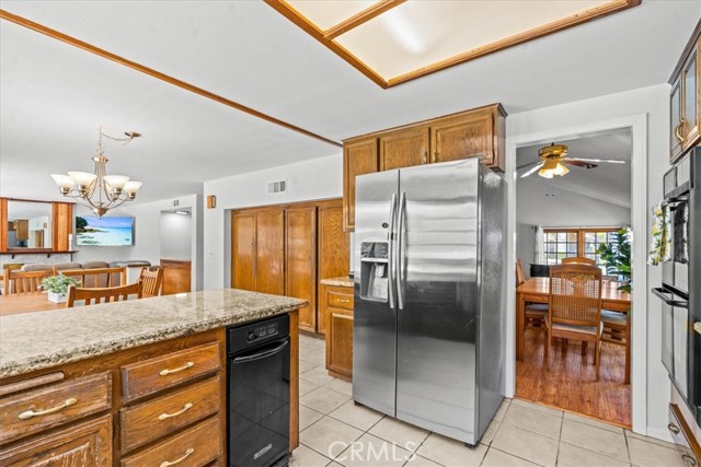 Detail Gallery Image 9 of 44 For 25252 Calero Avenue, Laguna Hills,  CA 92653 - 4 Beds | 3 Baths