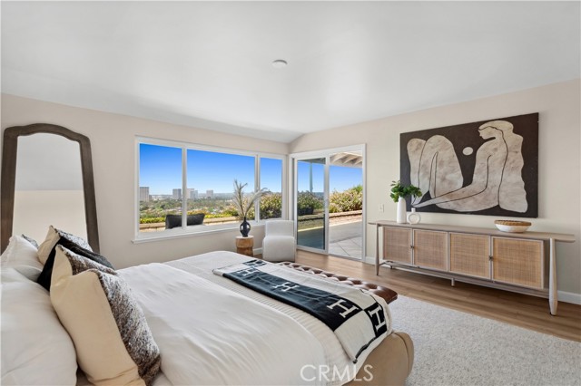 Detail Gallery Image 20 of 34 For 31 Carmel Bay Dr, Corona Del Mar,  CA 92625 - 4 Beds | 2/1 Baths