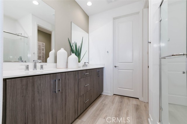 Detail Gallery Image 21 of 37 For 1077 Cadence, Irvine,  CA 92618 - 4 Beds | 4 Baths