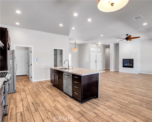 Detail Gallery Image 10 of 43 For 6496 Red Bluff Ave, Yucca Valley,  CA 92284 - 3 Beds | 2/1 Baths