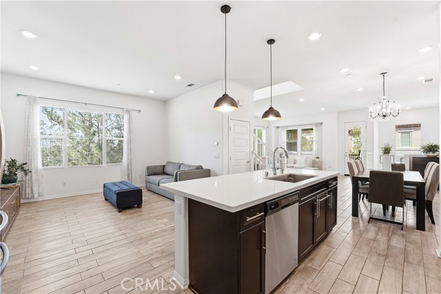 Detail Gallery Image 12 of 43 For 119 Plateau, Irvine,  CA 92618 - 3 Beds | 3 Baths