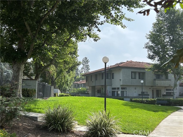 45 Willowcrest Lane, Pomona CA: https://media.crmls.org/medias/173bd9e0-5dd7-4b24-99aa-899e0ca74040.jpg