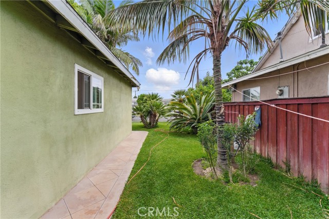 8235 Edna St, Pico Rivera CA: https://media.crmls.org/medias/173c37d0-9438-45c6-a069-882e2010e91b.jpg