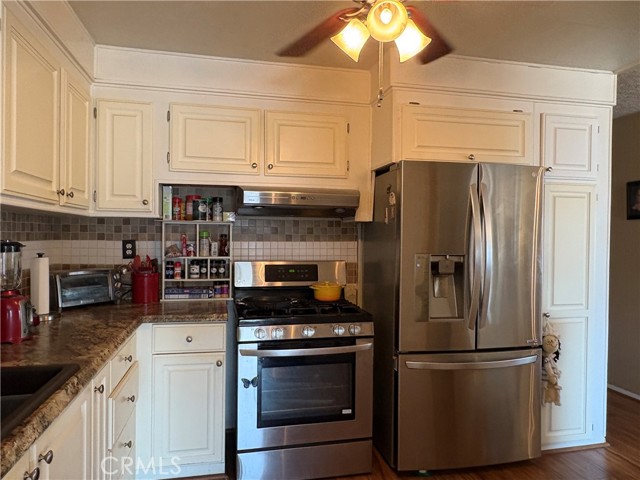 Detail Gallery Image 15 of 33 For 1895 W Devonshire #133,  Hemet,  CA 91545 - 2 Beds | 2 Baths