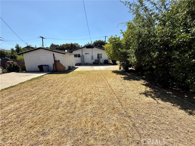 236 S 5th Street, Montebello CA: https://media.crmls.org/medias/173cf0a9-c4e0-484d-ad87-e7a3ea8baba7.jpg