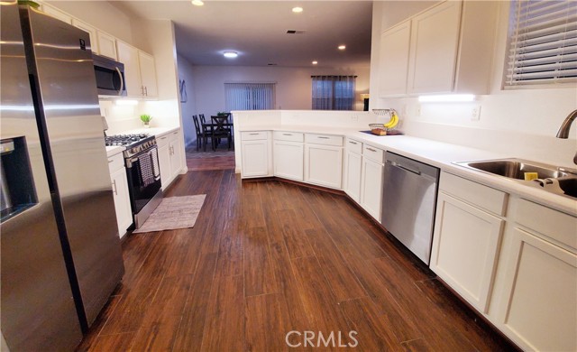 Detail Gallery Image 7 of 24 For 7353 Ellena #83,  Rancho Cucamonga,  CA 91730 - 3 Beds | 2/1 Baths