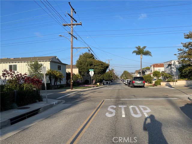 Detail Gallery Image 10 of 10 For 2021 Curtis Ave, Redondo Beach,  CA 90278 - – Beds | – Baths