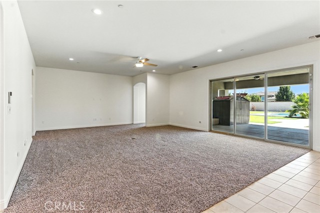 Detail Gallery Image 21 of 46 For 12303 Hemmerling Ln, Bakersfield,  CA 93311 - 4 Beds | 4 Baths