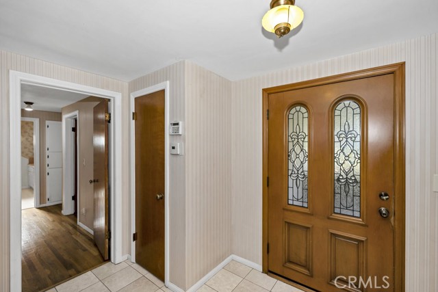 Detail Gallery Image 6 of 43 For 1310 Hollencrest, West Covina,  CA 91791 - 4 Beds | 2/1 Baths