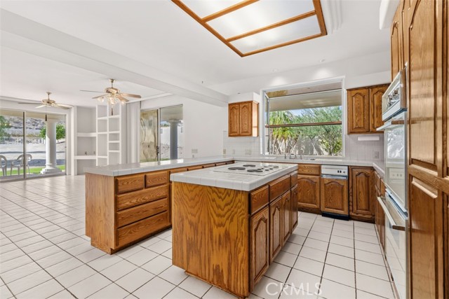 Detail Gallery Image 13 of 48 For 71410 Cholla Way, Palm Desert,  CA 92260 - 3 Beds | 3/2 Baths