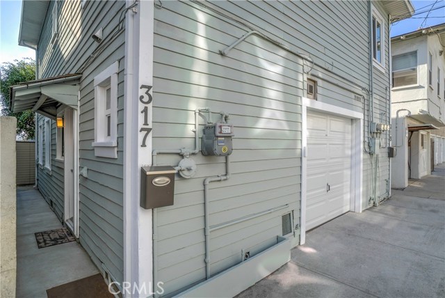 317 Bayview Drive, Hermosa Beach, California 90254, 2 Bedrooms Bedrooms, ,3 BathroomsBathrooms,Residential,Sold,Bayview,SB17229063
