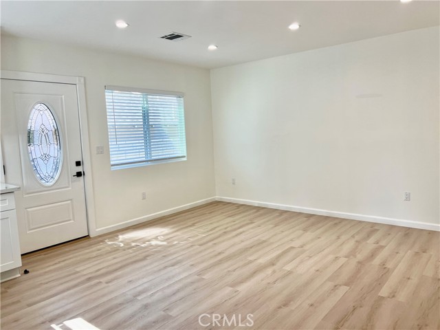 Detail Gallery Image 4 of 14 For 1040 Ruberta Ave Aa,  Glendale,  CA 91201 - 1 Beds | 1 Baths