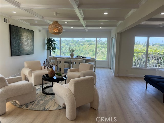 Detail Gallery Image 3 of 26 For 4701 Don Miguel, Los Angeles,  CA 90008 - 3 Beds | 3 Baths