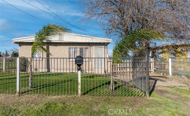 Detail Gallery Image 1 of 1 For 1845 Dale Ave, Merced,  CA 95340 - 2 Beds | 1 Baths