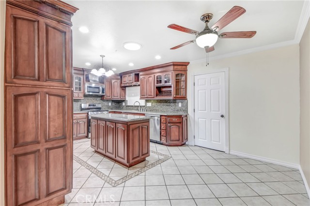 1363 Mckinley Avenue, Escondido, California 92027, 4 Bedrooms Bedrooms, ,2 BathroomsBathrooms,Residential rental,For Sale,Mckinley Avenue,SB24132575