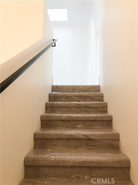 Detail Gallery Image 17 of 34 For 4201 Pennsylvania Ave, La Crescenta,  CA 91214 - 3 Beds | 2/1 Baths