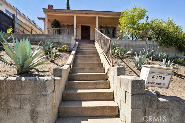 6178 Roy Street, Los Angeles CA: https://media.crmls.org/medias/17443646-3d1b-4be0-847f-a9f013346b1d.jpg