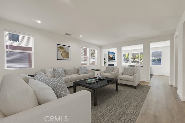 Detail Gallery Image 7 of 27 For 28374 Stansfield Ln, Saugus,  CA 91350 - 3 Beds | 3 Baths