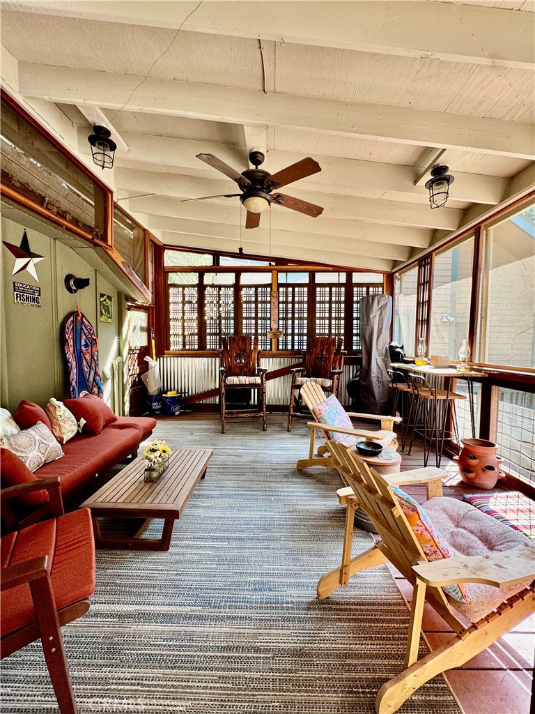 https://media.crmls.org/medias/17449c45-0b81-4f23-bed2-979e17c06dc4.jpg?preset=X-Large