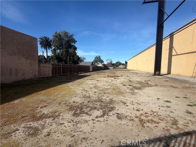 Detail Gallery Image 3 of 4 For 949 Garey Ave, Pomona,  CA 91768 - – Beds | – Baths