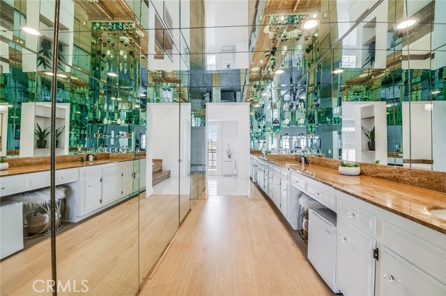 15464 Duomo Via Street, Bel Air CA: https://media.crmls.org/medias/174528bd-b2a5-462f-9dc3-e1ed02dfae90.jpg