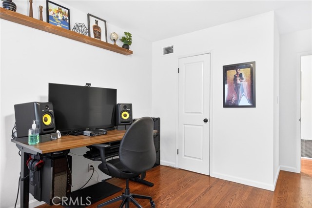 Detail Gallery Image 49 of 66 For 907 E Ocean Bld, Long Beach,  CA 90802 - 2 Beds | 2 Baths