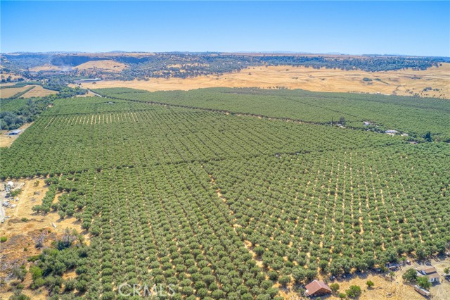16 Rocky Drive, Oroville CA: https://media.crmls.org/medias/1747e372-dbfb-4d7a-b3a2-023be118f9f9.jpg