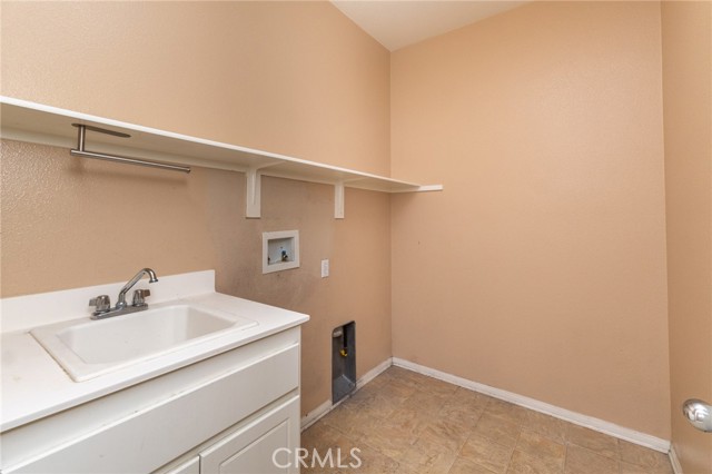 Detail Gallery Image 15 of 40 For 12801 Azalea St, Moreno Valley,  CA 92555 - 4 Beds | 2/1 Baths