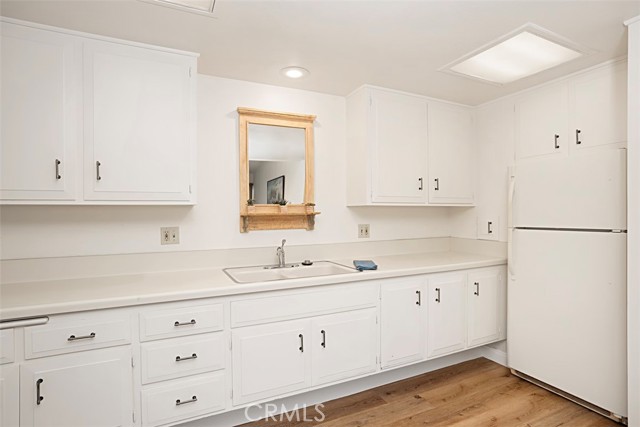 Detail Gallery Image 7 of 24 For 1582 Golden Rain 43j,  Seal Beach,  CA 90740 - 1 Beds | 1 Baths