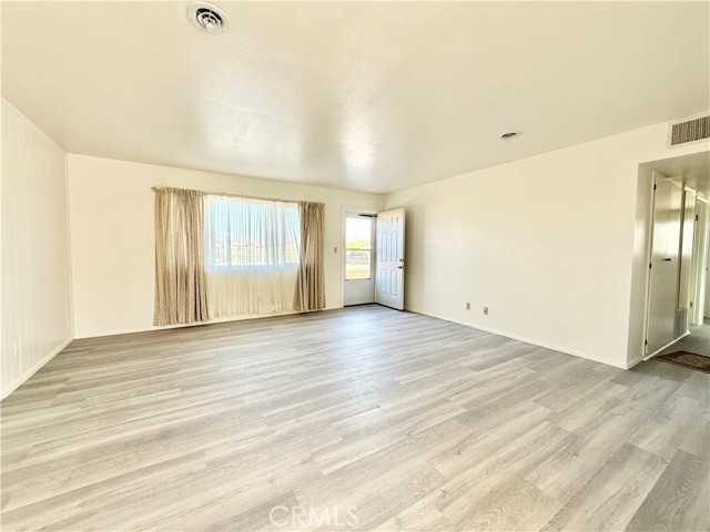 Detail Gallery Image 9 of 25 For 13671 Cedar St, Trona,  CA 93562 - 3 Beds | 1 Baths