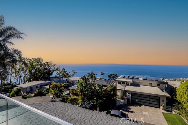 Detail Gallery Image 17 of 23 For 1020 Baja St, Laguna Beach,  CA 92651 - 4 Beds | 4/1 Baths